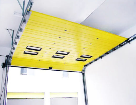 Pintu Sectional Overhead Polyurethane Ukuran Besar Berbeda Cara Angkat Maksimal 6500mm