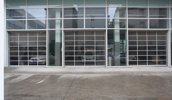 Pintu Sectional Aluminium Dilapisi Bubuk Tampilan Penuh Pintu Garasi Aluminium