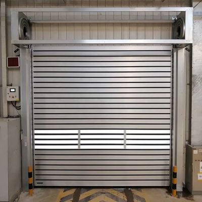 Peringkat Isolasi Tinggi Insulated Sectional Doors Overhead Panel Aluminium Alloy
