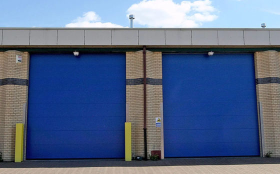 40mm 50mm Panel Insulated Sectional Doors 380V Pintu Garasi Baja Galvanis