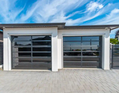 Indoor / Outdoor Aluminium Sectional Door 1.5W / M² K Isolasi Termal