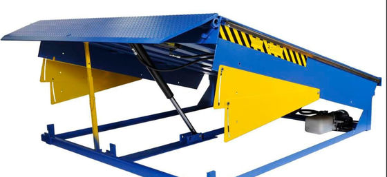 Otomatis Kargo 8000KG Stasioner Hydraulic Integrated Loading Dock Leveler
