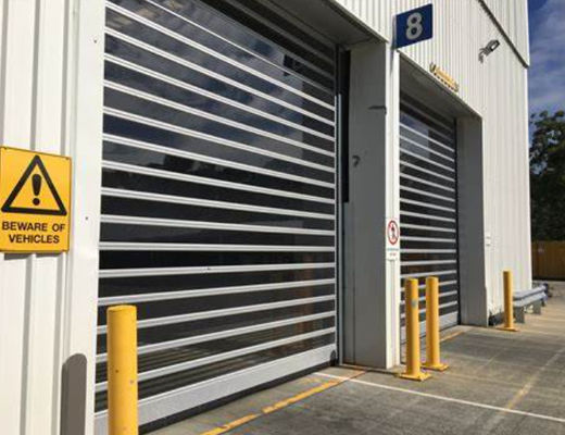 Remote Control Pintu Spiral Kecepatan Tinggi Panel Paduan Aluminium Isolasi Otomatis 380V 50Hz