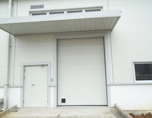 Pintu Garasi Seksi Terisolasi Aluminium Dengan Panel 80mm Flat atau Contoured