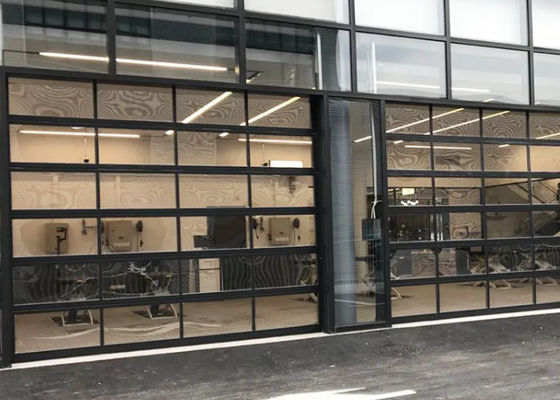 Otomatis Lipat Aluminium Bagian Pintu Keamanan Tinggi Overhead Tempered Glass Plexiglass