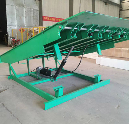 Panjang bibir yang dapat disesuaikan Hydraulic Dock Leveler On Site Foot Pedal Controls