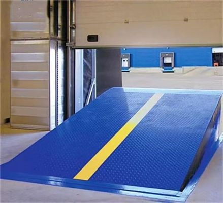 25000-40000lbs Loading Dock Leveler Desain Aman Pengaturan Yard