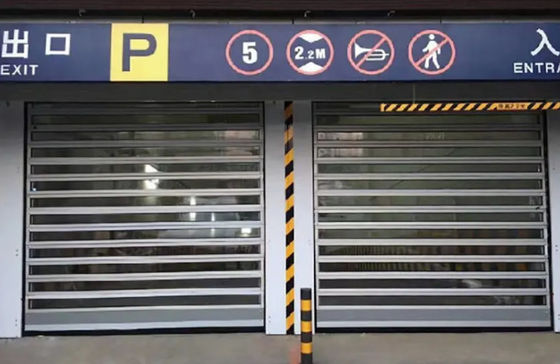 Efisiensi Keamanan Pintu Spiral Aluminium Transparan Kecepatan Tinggi Untuk Tempat Kerja yang Sibuk Termal Terisolasi Industri