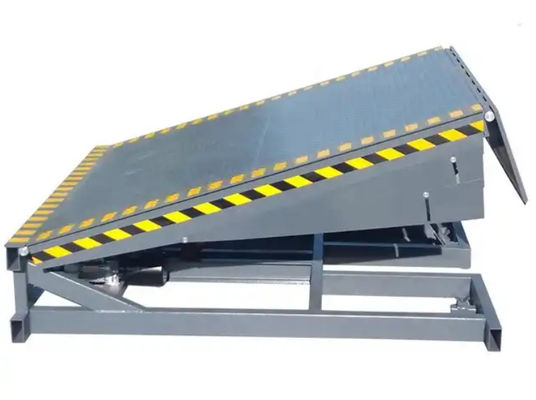 Container loading ramp adjustable Galvanized Dock Door Levelers Workshop Automatic Dock Plate 25000-40000LBS Desain aman
