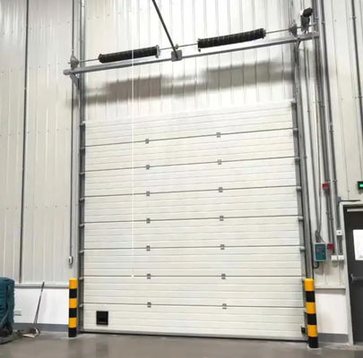 Pergudangan Industri vertikal pengangkut gantungan pintu bagian atas 50mm-80mm ketebalan terisolasi pintu garasi bagian