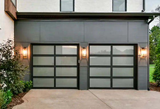 Modern Aluminium Kaca Bagian Pintu Powder Coating Double Glazing Manual Atau Otomatis Mirror Kaca Pintu Garasi