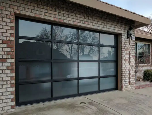 Modern Aluminium Kaca Bagian Pintu Powder Coating Double Glazing Manual Atau Otomatis Mirror Kaca Pintu Garasi