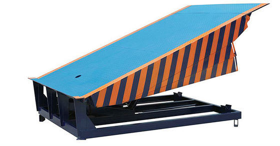 15000 Pounds Electric Loading Dock Leveler Dengan Rantai Keamanan / Pada Instalasi Situs Grosir Murah Dock Leveler 6ton