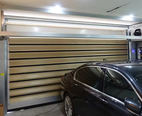 PLC Kontrol Kecepatan Spiral Pintu Alloy Aluminium Bangun 0,8m/s Kecepatan Pembukaan Metal Industrial Roll Up Pintu