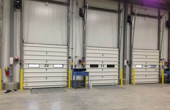 Pintu Garasi Seksional Terisolasi Dengan busa Polyurethane Dan Ventilasi Remote Control Vertikal