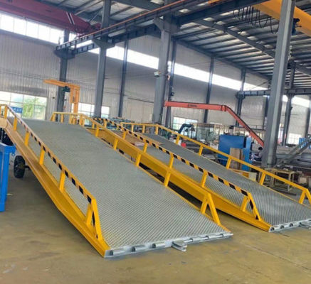 Keamanan yang ditingkatkan Mechanical Loading Dock Leveler dengan lip yang dapat disesuaikan