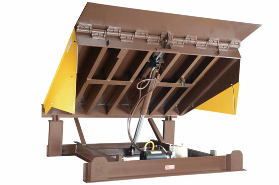 Lokakarya Otomatis Dock Plate Dock Door Levelers 25000-40000LBS Desain Aman Ukuran Platform Disesuaikan Rantai Keamanan
