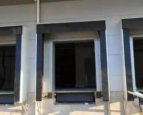 Industrial Adjustable Inflatable Insulated Airtight Sealed Dock Shelter Ketahanan api dan fleksibilitas yang sangat baik