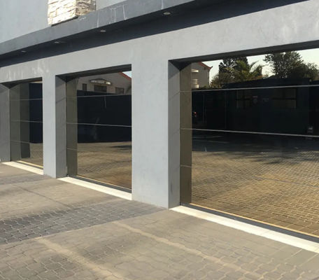 Pintu Garasi Bagian Kaca Kaca Komersial Dengan Kelas 3 Dan Manual Atau Otomatis