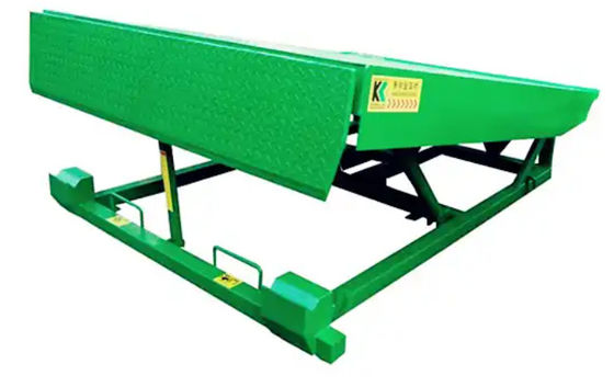 Tekan tombol kontrol bengkel otomatis Dock Plate Dock Door Levelers 25000-40000LBS Desain aman