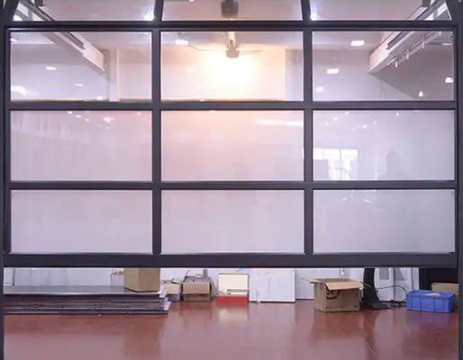 Kepadatan Air Kelas 3 Kaca Transparan Pintu Garasi Bagian Gaya Desain Modern