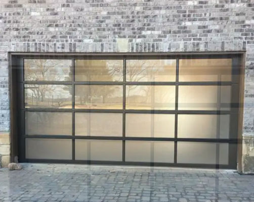 Pintu Garasi Bagian Kaca Transparan Kekakuan Air Tinggi Isolasi Suara