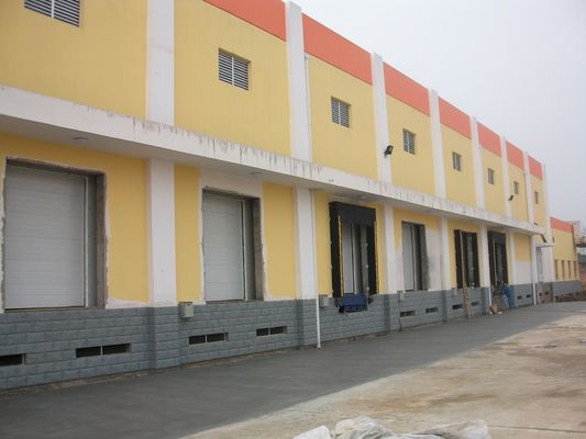Pintu Garasi Seksi Terisolasi Ketebalan 50mm-80mm Dengan Ventilasi Opsional