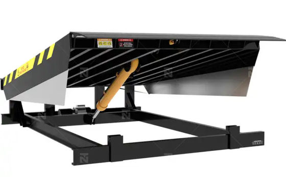 Lokakarya Panjang Bibir yang Dapat Disesuaikan Pelat Dock Otomatis Perata Pintu Dock 25000-40000LBS Desain Aman Dengan Kontrol Tombol Tekan