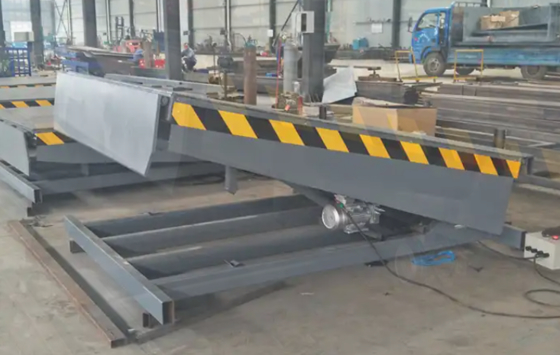 Remote Kontrol Genggam Murah Meja Angkat Logistik Pintu Kontainer Hidrolik Tetap Perata Dermaga Workshop Ramp Otomatis Leveler Listrik