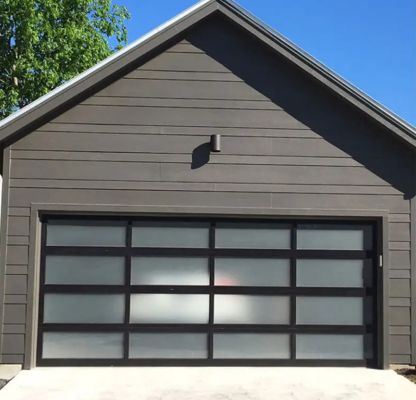 Pintu Garasi Sekat Transparan Kaca Tempered Bingkai Aluminium Hitam Elegan Modern Gaya Pintu Sekat Bukaan Manual atau Otomatis