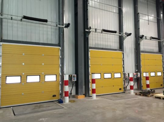 Pintu Overhead Seksi Baja Kustom Ketebalan 50mm-80mm Pintu Garasi Seksi Berinsulasi Pintu Seksi Komersial