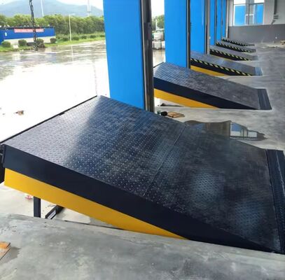Pembatas Keamanan Ketinggian Dek yang Dapat Disesuaikan Perata Pintu Dock Tingkat Dock Workshop Pelat Dock Otomatis Perata Pintu Dock 25000-40000LBS Desain Aman