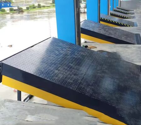 Motor Listrik Platform Disesuaikan Ukuran Gunting Lift Lokakarya vertikal Dock Plate otomatis Dock Door Levelers untuk Industri Konstruksi
