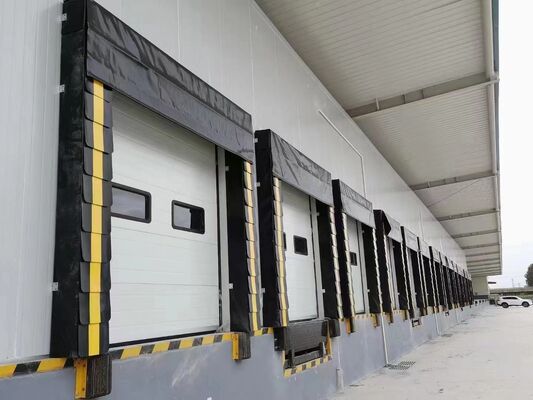 Truk Sistem Pemuatan yang Bisa Disesuaikan Tempat perlindungan pintu dermaga Memastikan perlindungan dari elemen di dermaga pemuatan