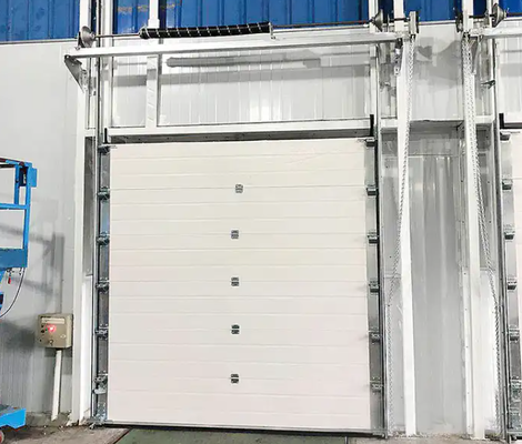 Pintu Komersial Overhead Bagian Api Stasiun Non Standar Kustom Industri Bagian Baja Otomatis Terbentuk Segel Cuaca