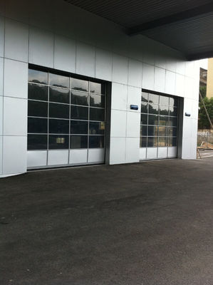 Pintu Sectional Aluminium Transparan Disesuaikan Tinggi Untuk Setiap Bagian 550mm