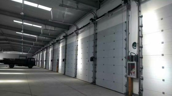 0.4mm Steel Plate Komersial Overhead Sectional Doors Dengan Hot Galvanized Hardware