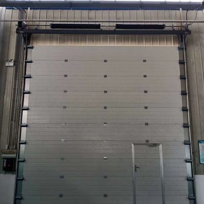 0.35mm Coated Steel Industrial Sectional Door Sandwich Waterproofing Otomatis 40mm Panel