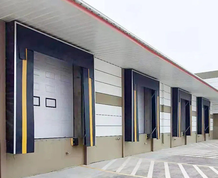 Papan perlindungan dermaga berkapasitas baja dengan pemasangan mudah tahan UV / cuaca yang sangat baik pintu penyimpanan dingin untuk makanan