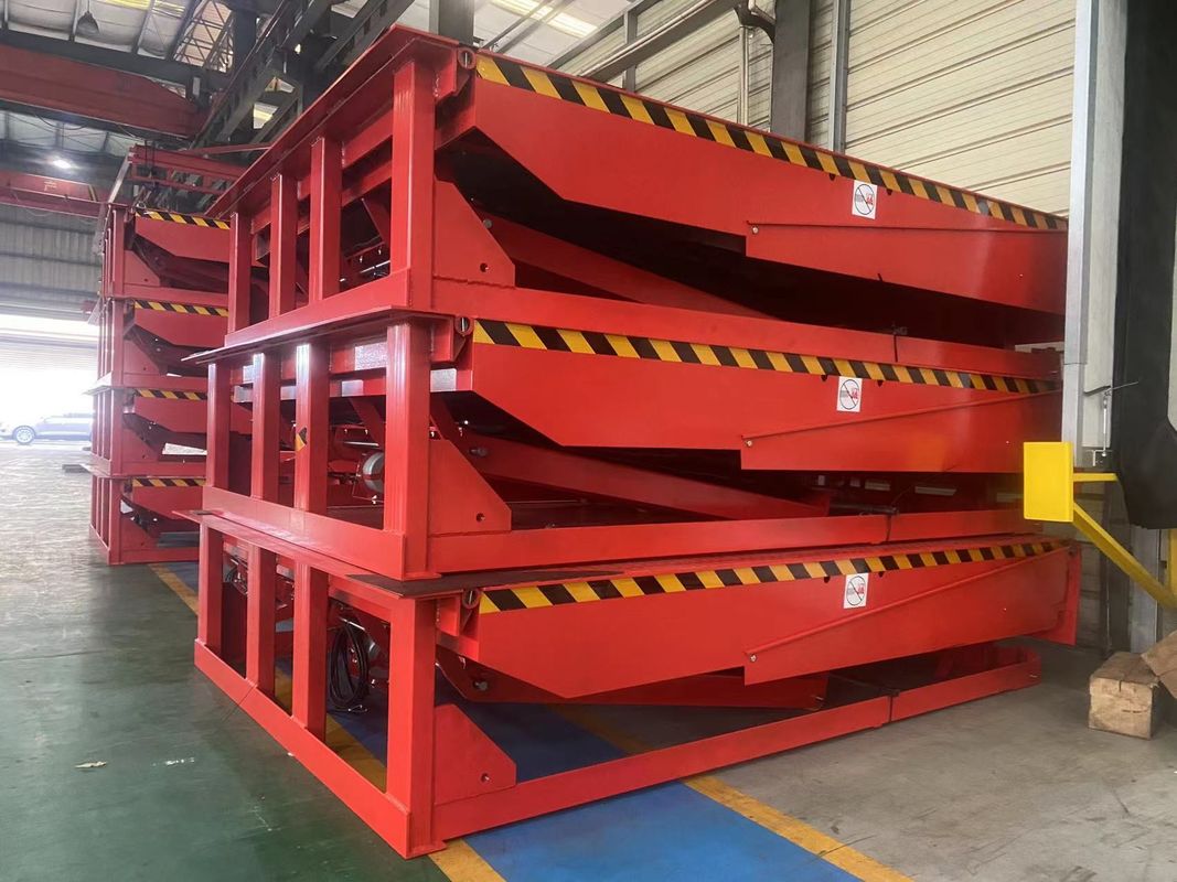 Tingkat Dek yang dapat disesuaikan Mechanical Loading Dock Leveler 10 000-20 000 Lbs Kapasitas dengan Instalasi di lokasi