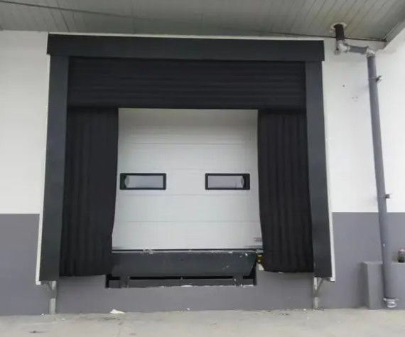 Perlindungan Dock Loading Warna Disesuaikan Yang Menyediakan Perlindungan Dari Elemen Gudang PVC Inflatable
