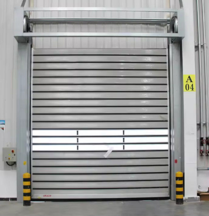 PLC Kontrol Kecepatan Spiral Pintu Alloy Aluminium Bangun 0,8m/s Kecepatan Pembukaan Metal Industrial Roll Up Pintu