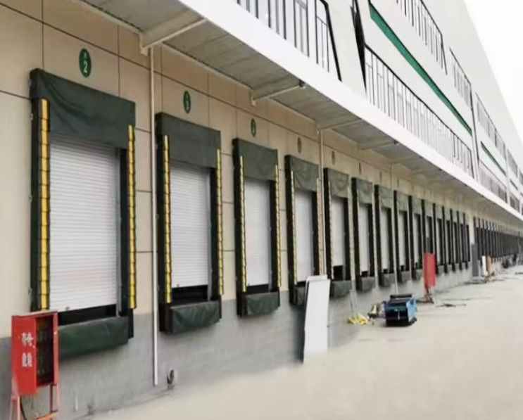 Customized Color Loading Dock Shelters with Easy Installation Sponge dock shelter dari pintu industri shelter dock