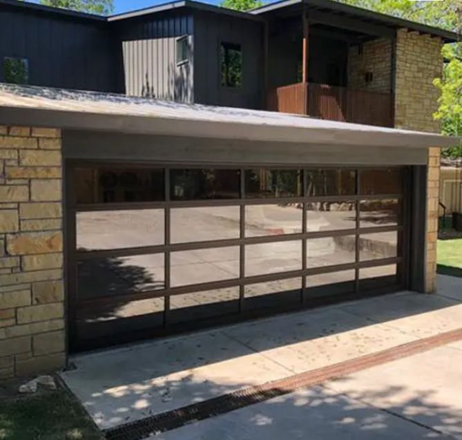 Kelas Kedap Air 3 Kaca Transparan Ketahanan Angin Sangat Baik Pintu Garasi Seksi Industri Kokoh dengan Manual atau Otomatis