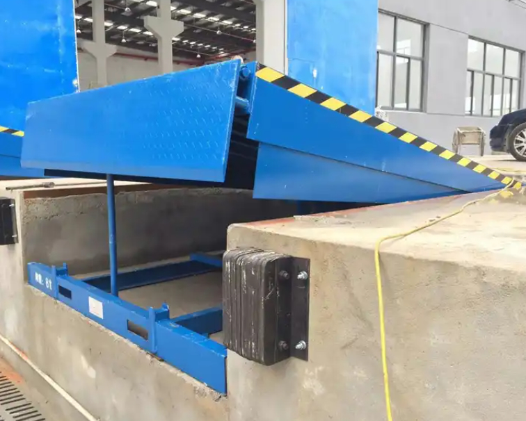 Pabrik Grosir Otomatis Bengkel Harga Tetap Hydraulic Dock Leveler 8-15 Ton Platform Lift Dock Ramp Forklift Ramp Loading Dock Leveler