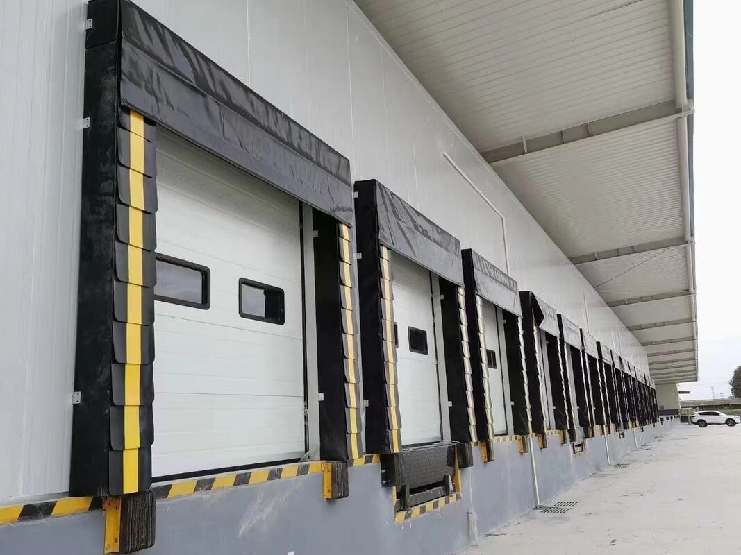 Truk Sistem Pemuatan yang Bisa Disesuaikan Tempat perlindungan pintu dermaga Memastikan perlindungan dari elemen di dermaga pemuatan
